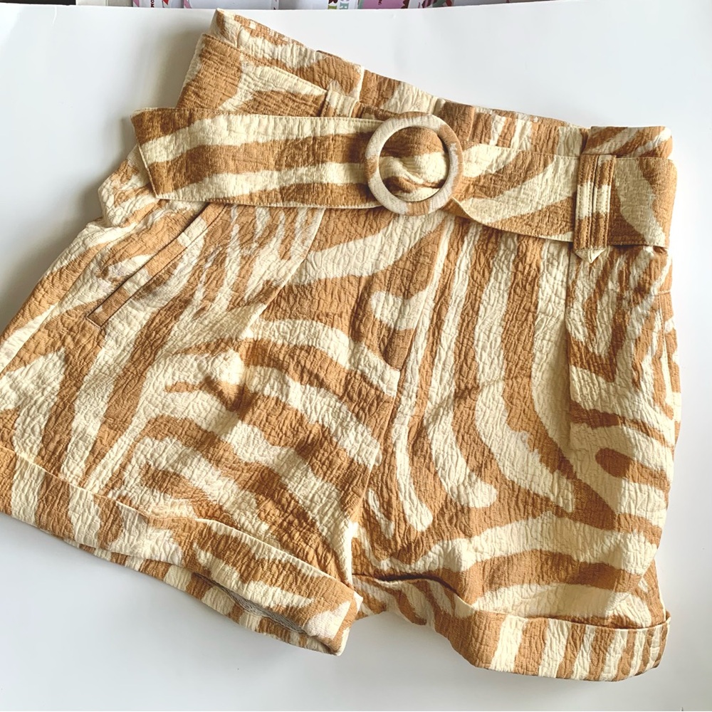 Sezane Rome High waist Shorts in Zebra beige tan